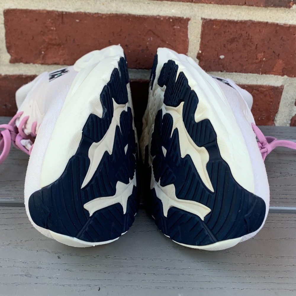Hoka Arahi 8 Sneakers - Picture 10 of 14